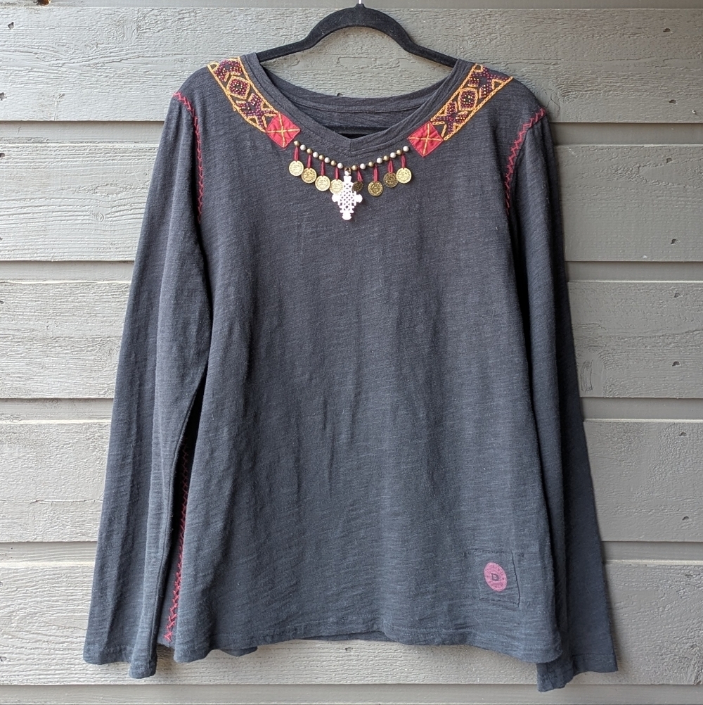 Double D Ranch Soft Black Slub Cotton Long Sleeve V Neck Top Size XL